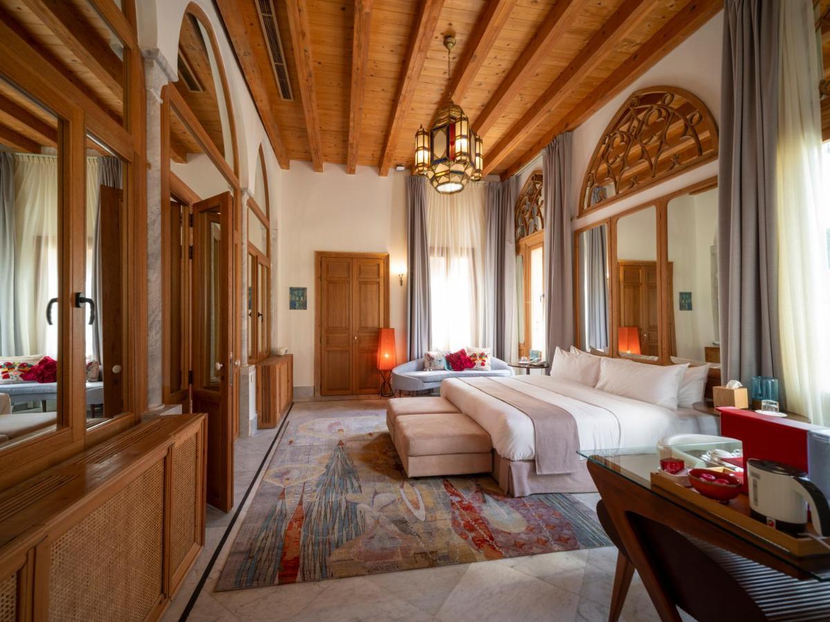 Superior King Suite