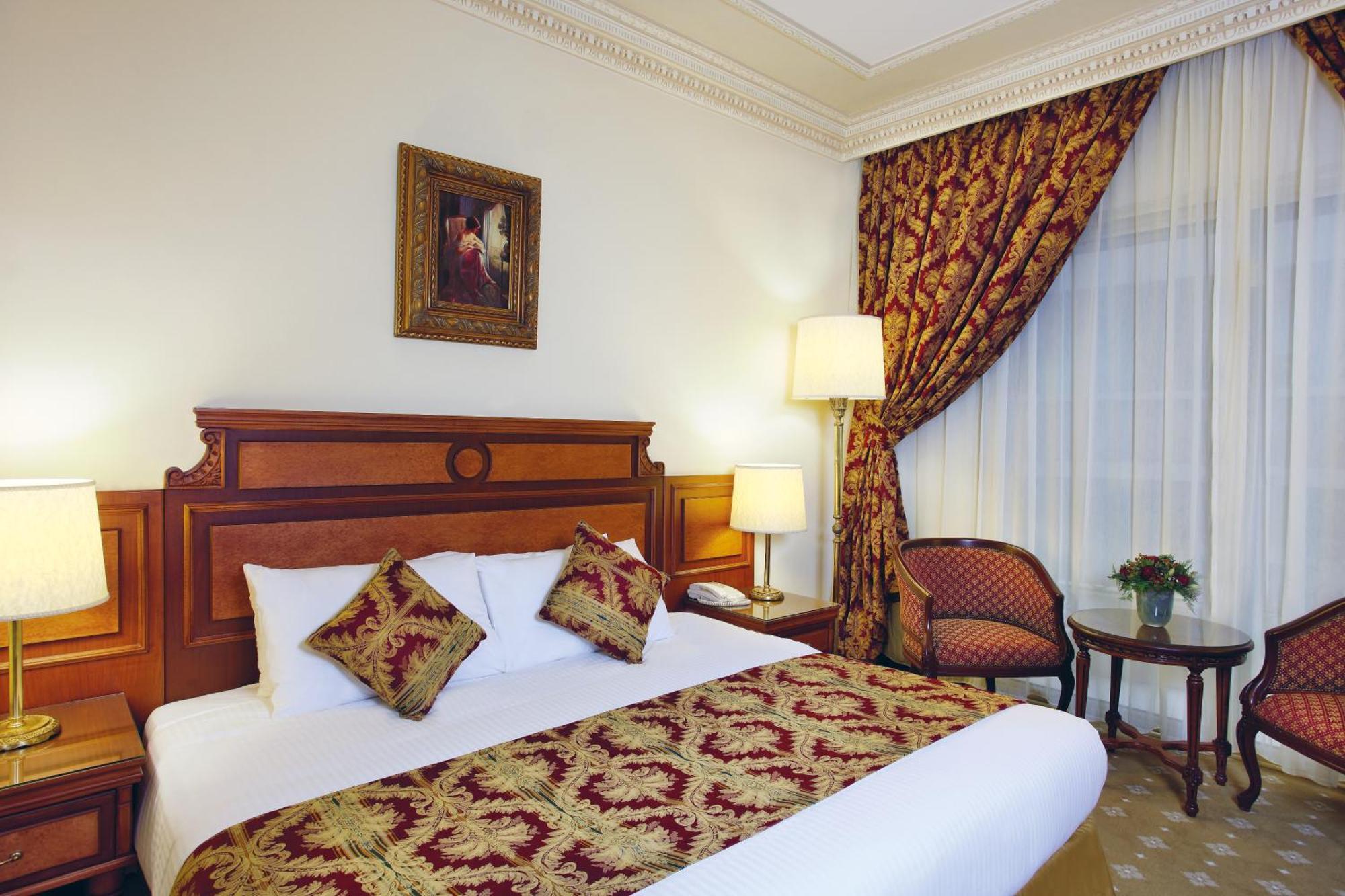 Deluxe King Room
