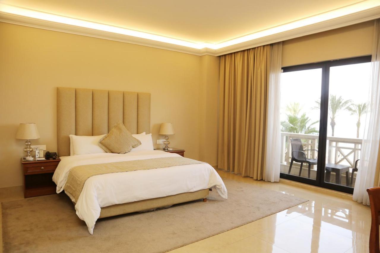 Double or Twin Room Sea View