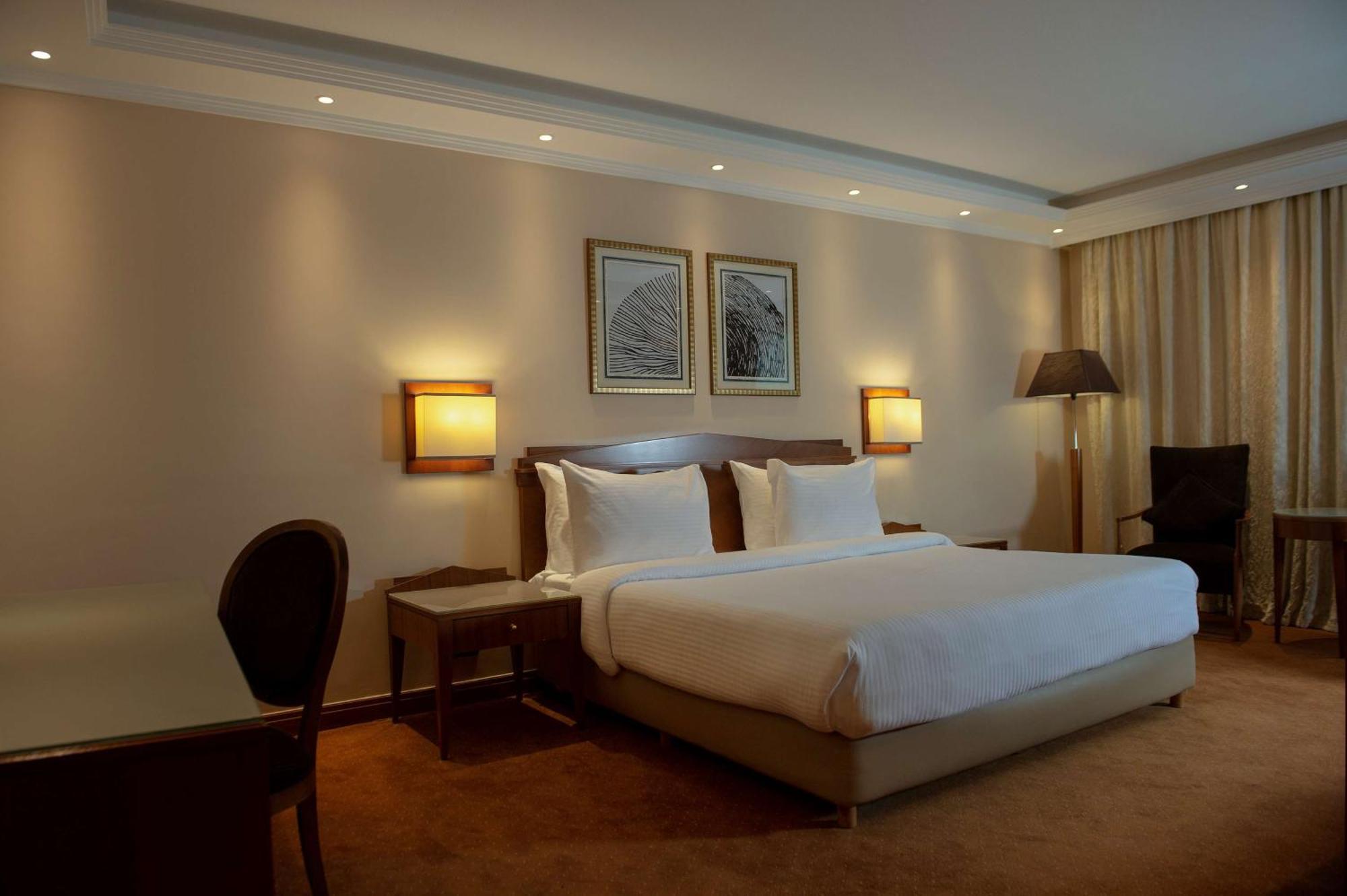 Executive Room Lounge Access