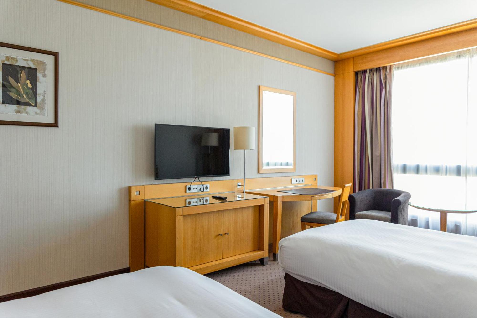 Standard Twin Room City View