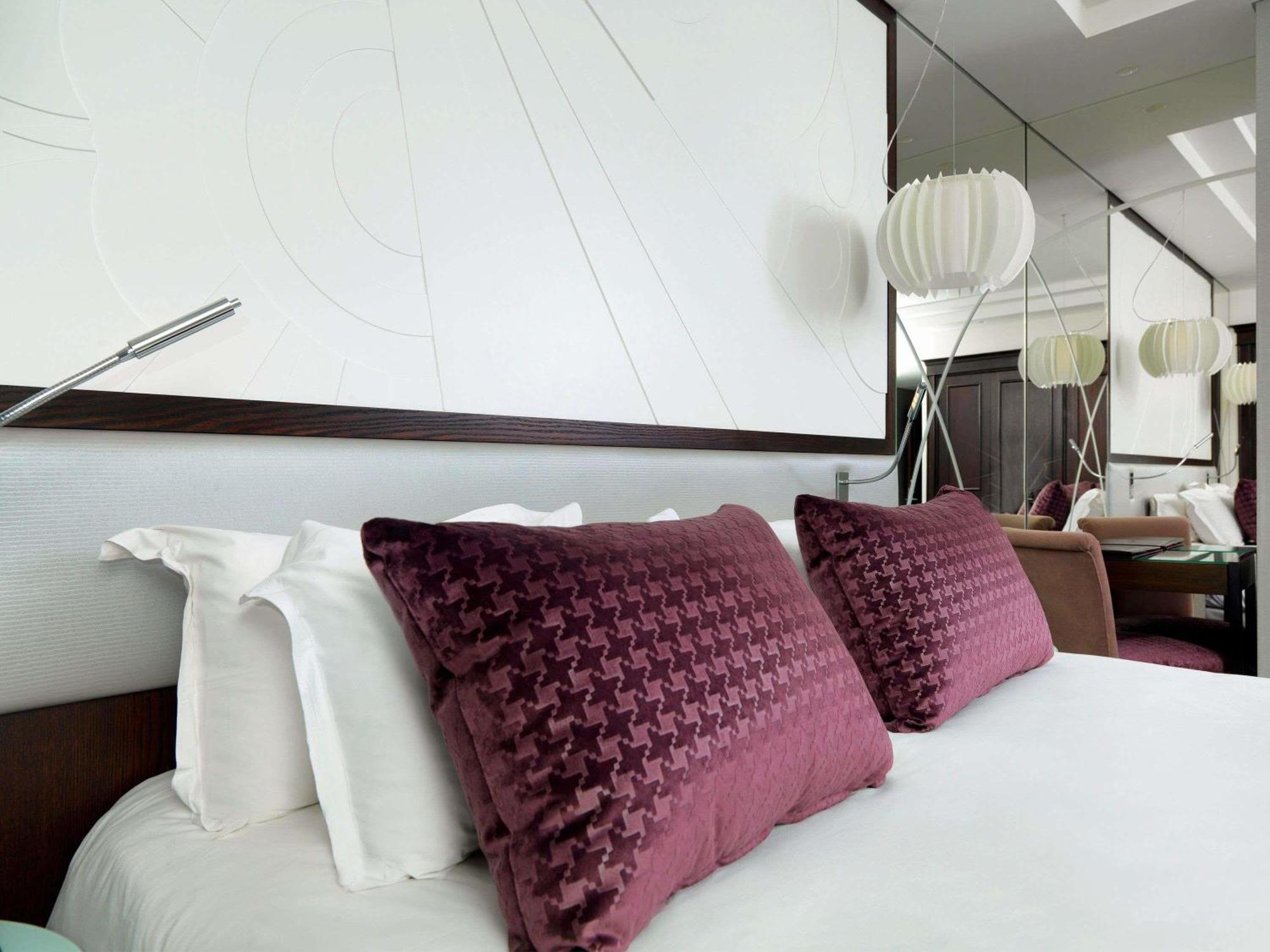 Luxury King Room
