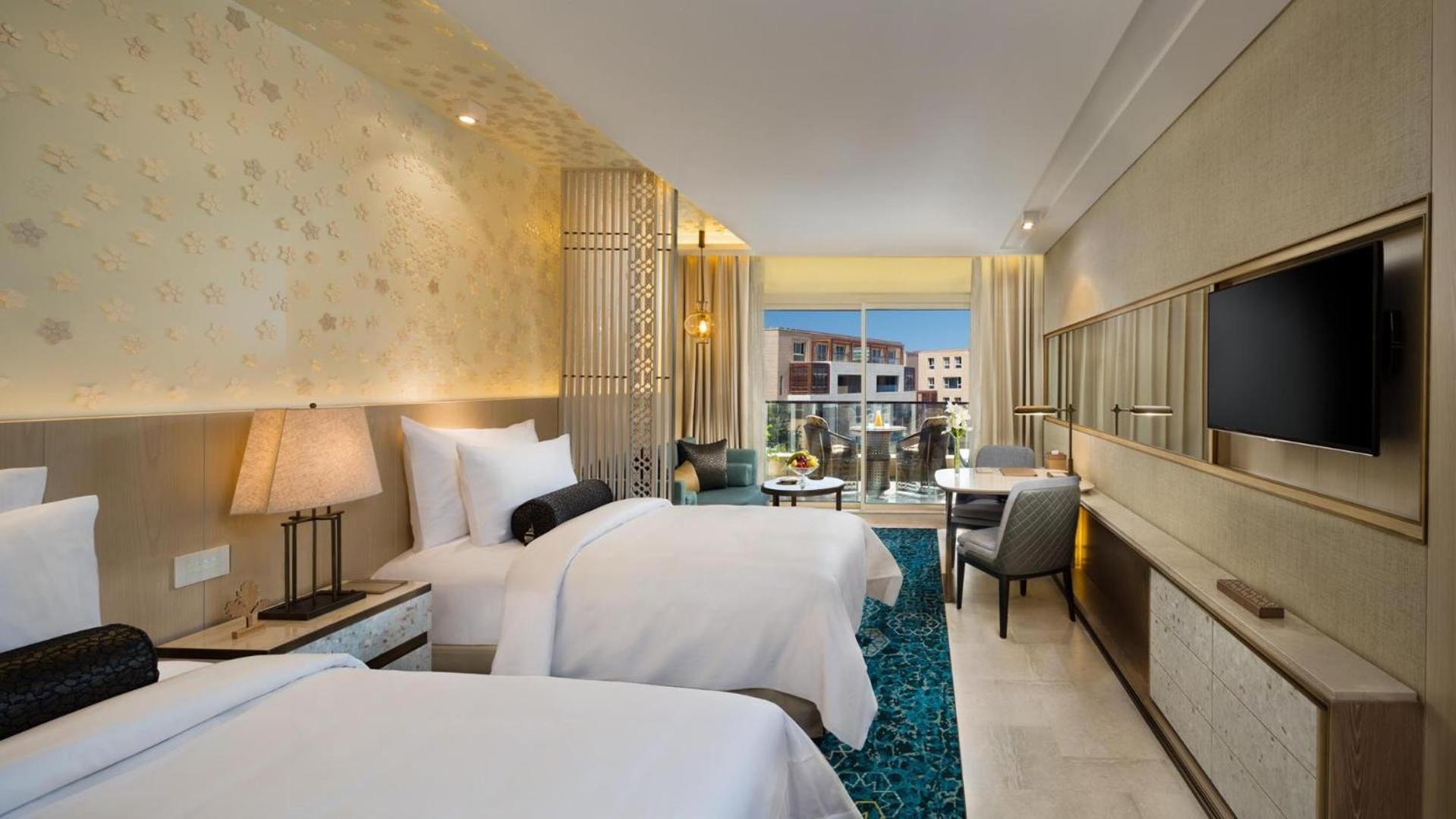 Deluxe Summerland Resort View Room Twin Beds