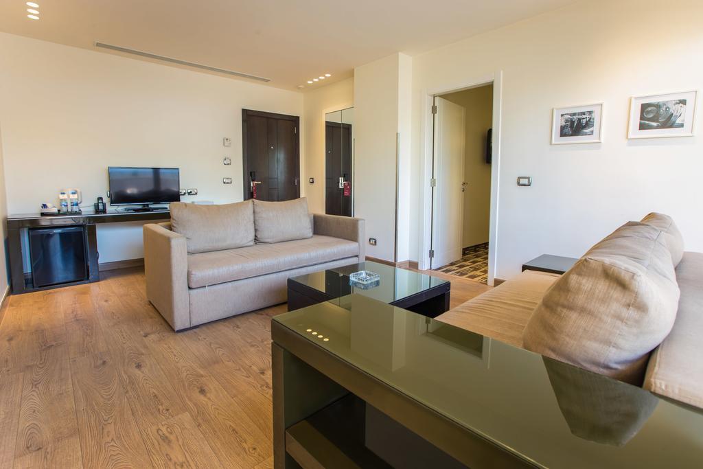 Premium One-Bedroom Suite