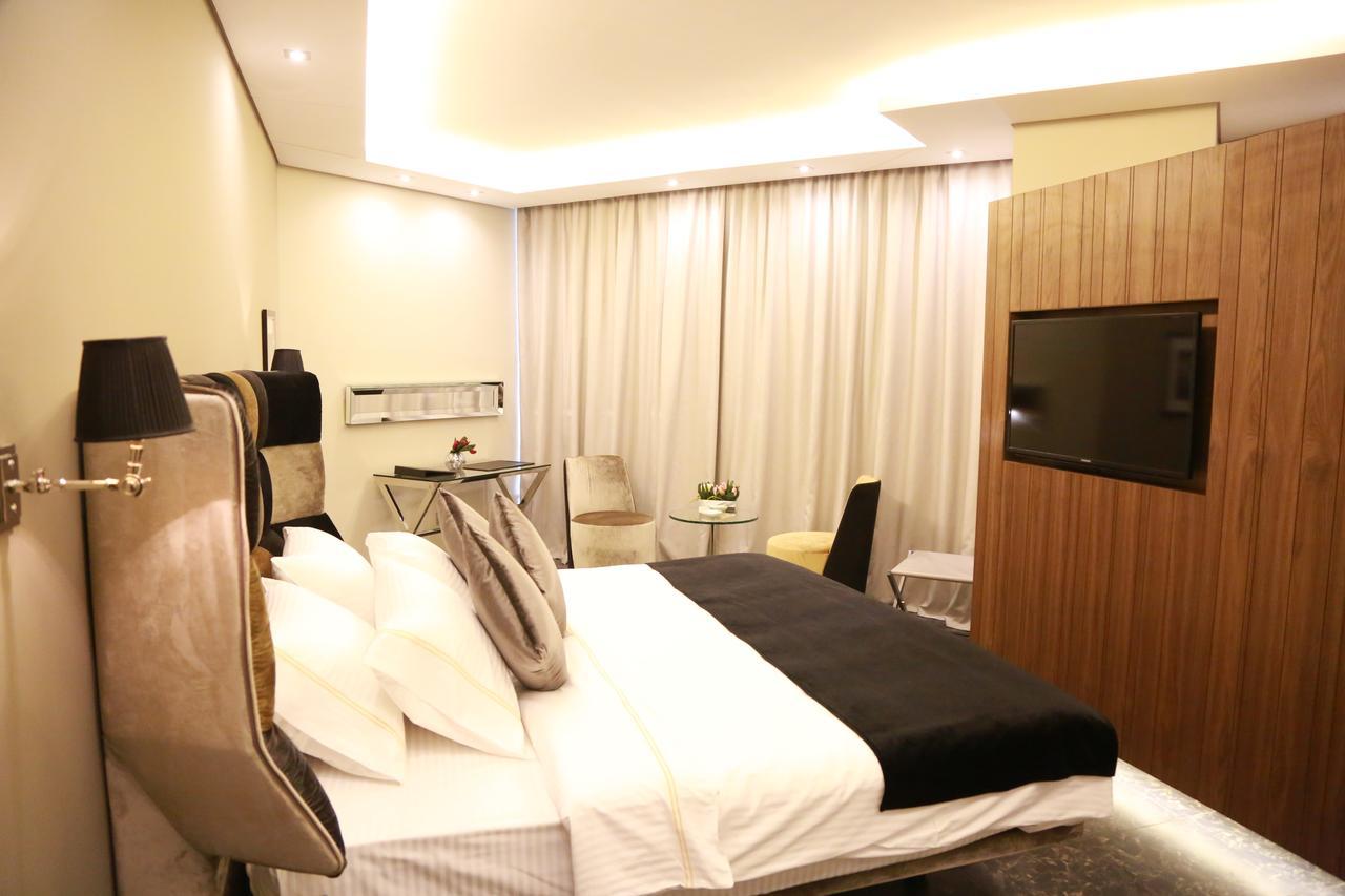 Executive King Room
