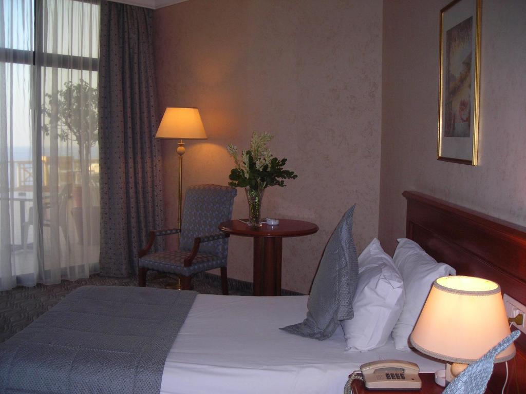 Double or Twin Room Sea View