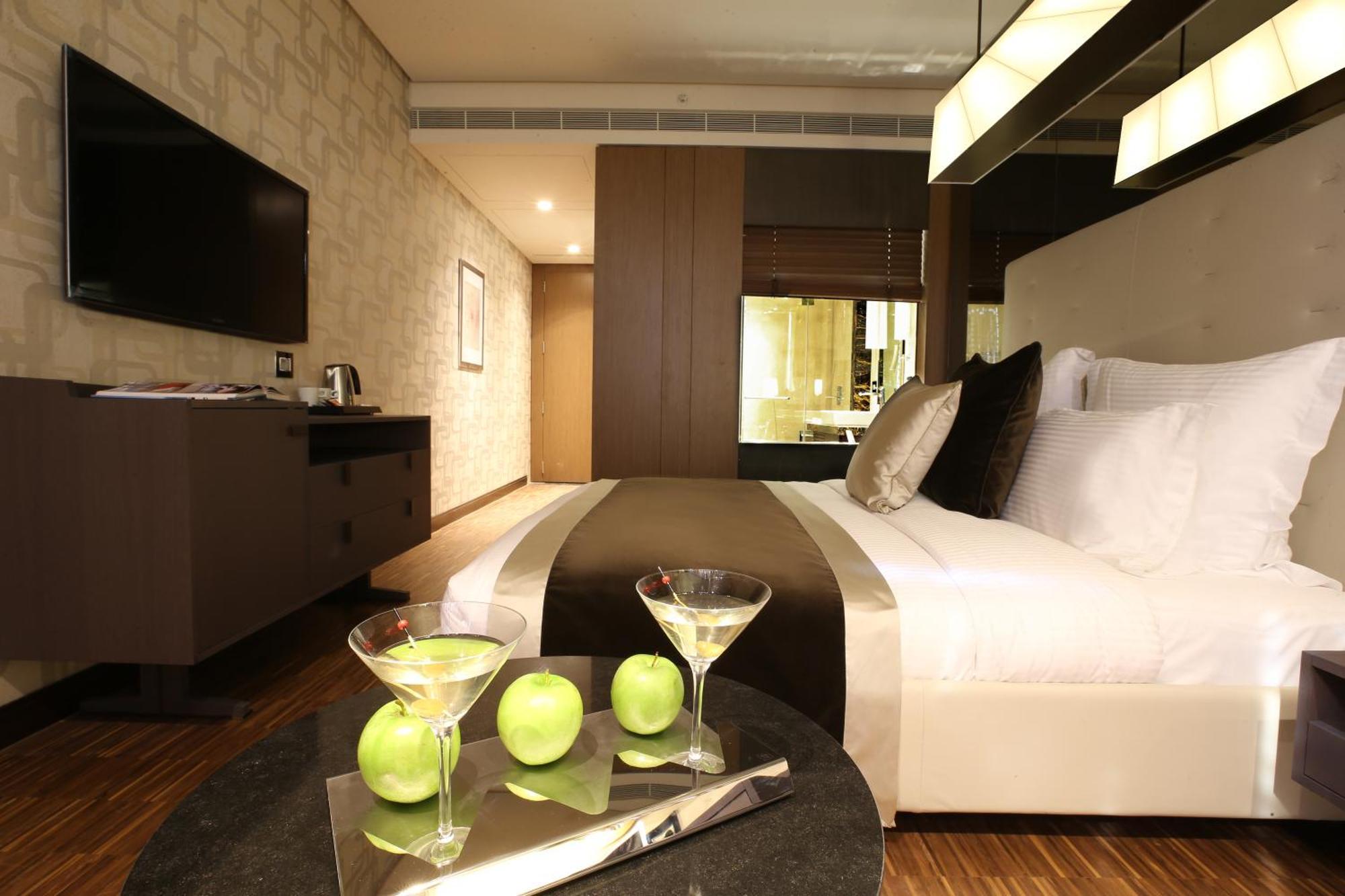 Premium Charming Sea View Room