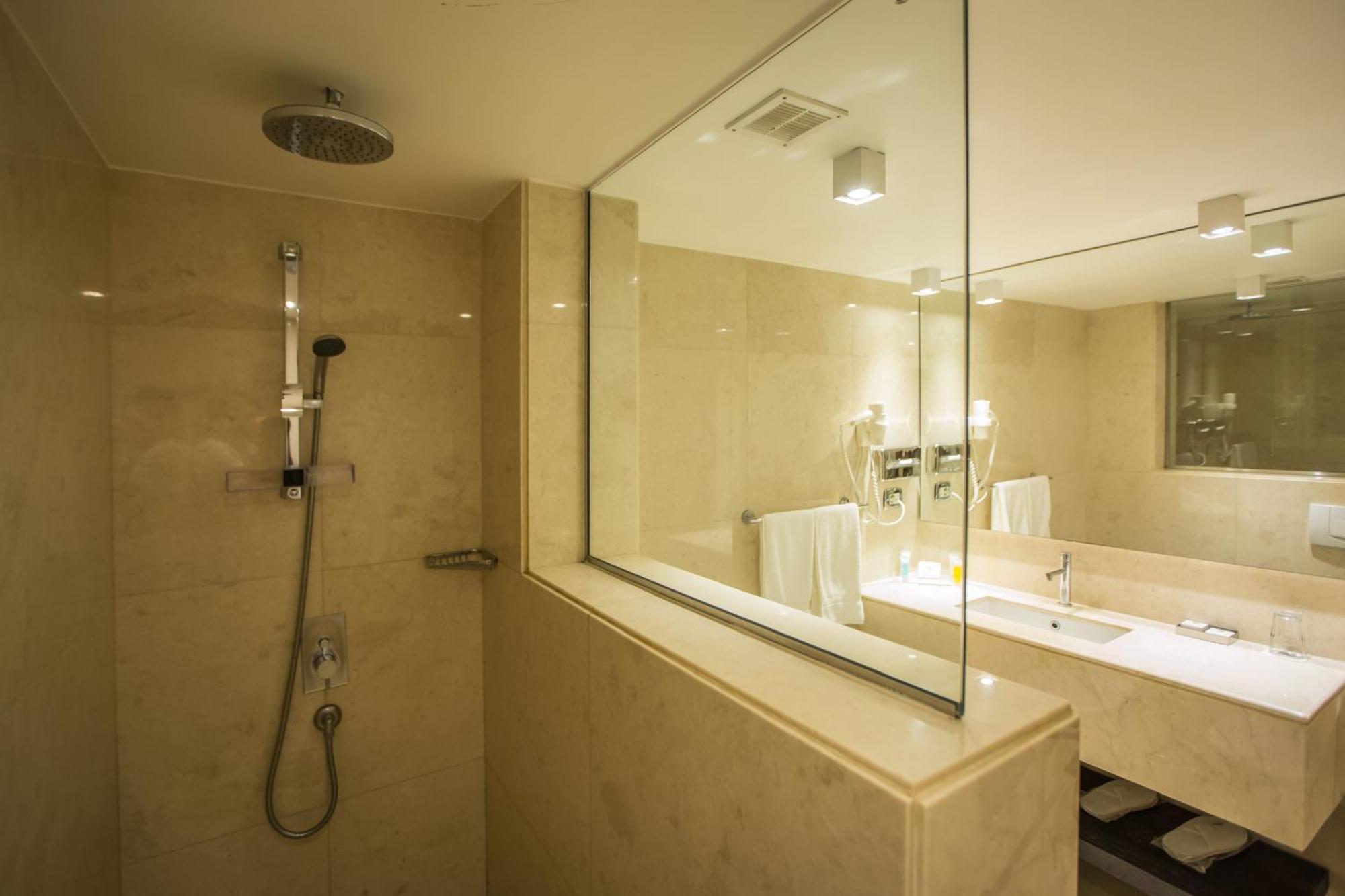 Premium One-Bedroom Suite