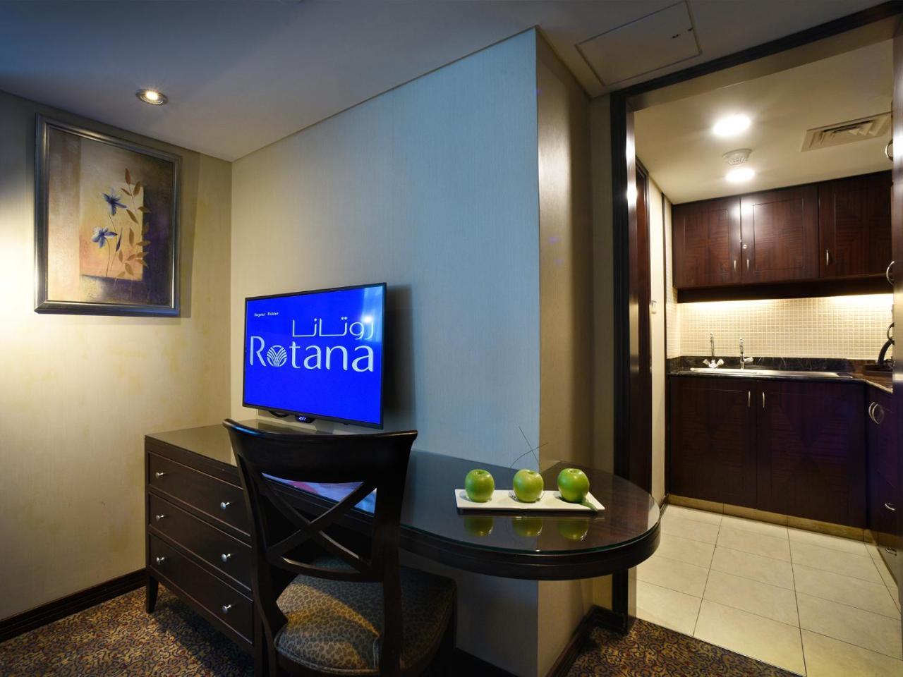 City View Studio King Bed