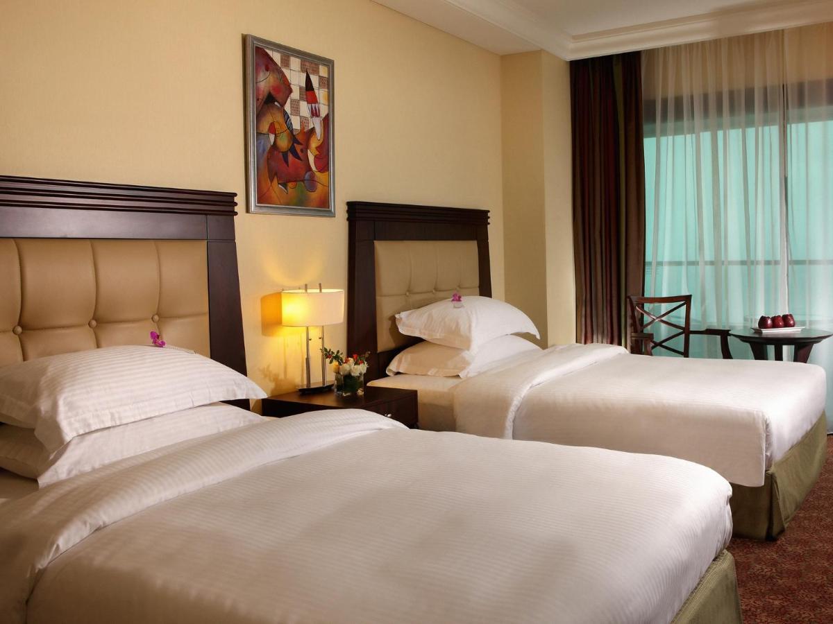 Partial Sea View Studio Twin Beds