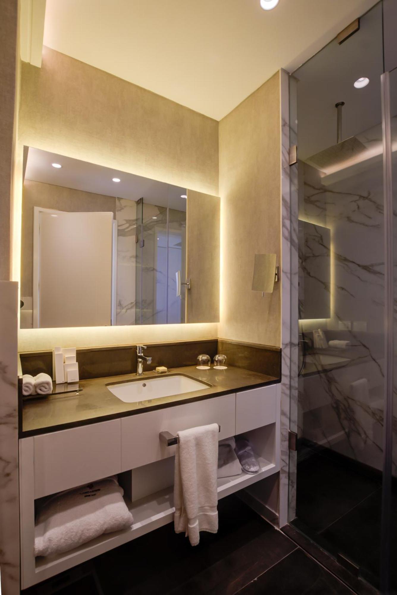 Twin Deluxe Bay Room