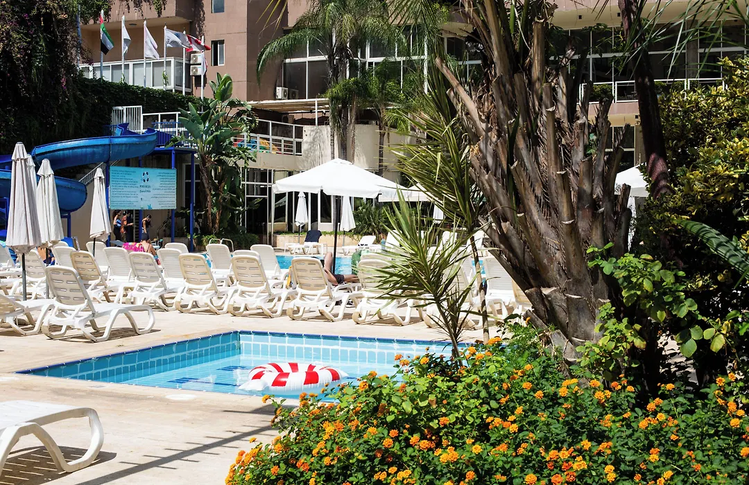 Cosmopolitan Hotel-1
