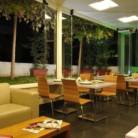 Suite Hotel Chrome - Beirut-3