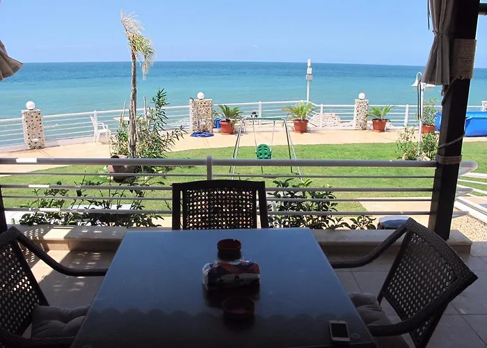 Le Blanc Bleu Hotel Byblos